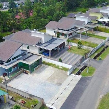 Dlayaran Villa Guest House Kuala Rompin Ngoại thất bức ảnh