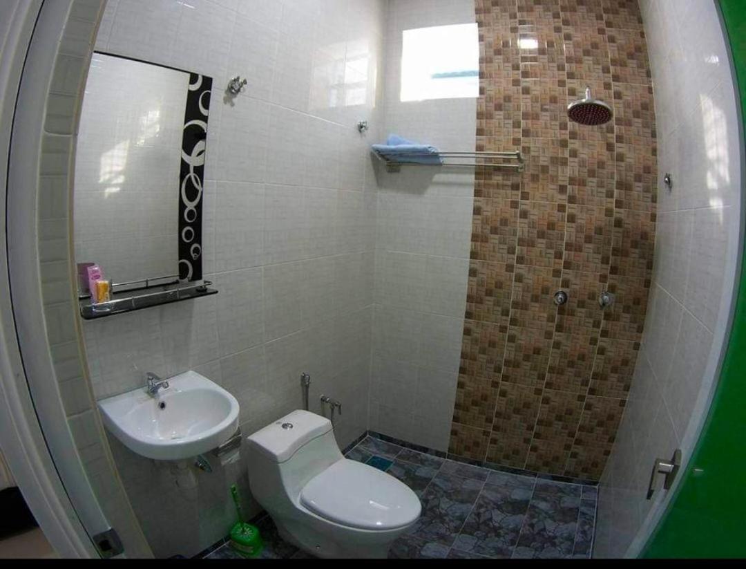Dlayaran Villa Guest House Kuala Rompin Ngoại thất bức ảnh