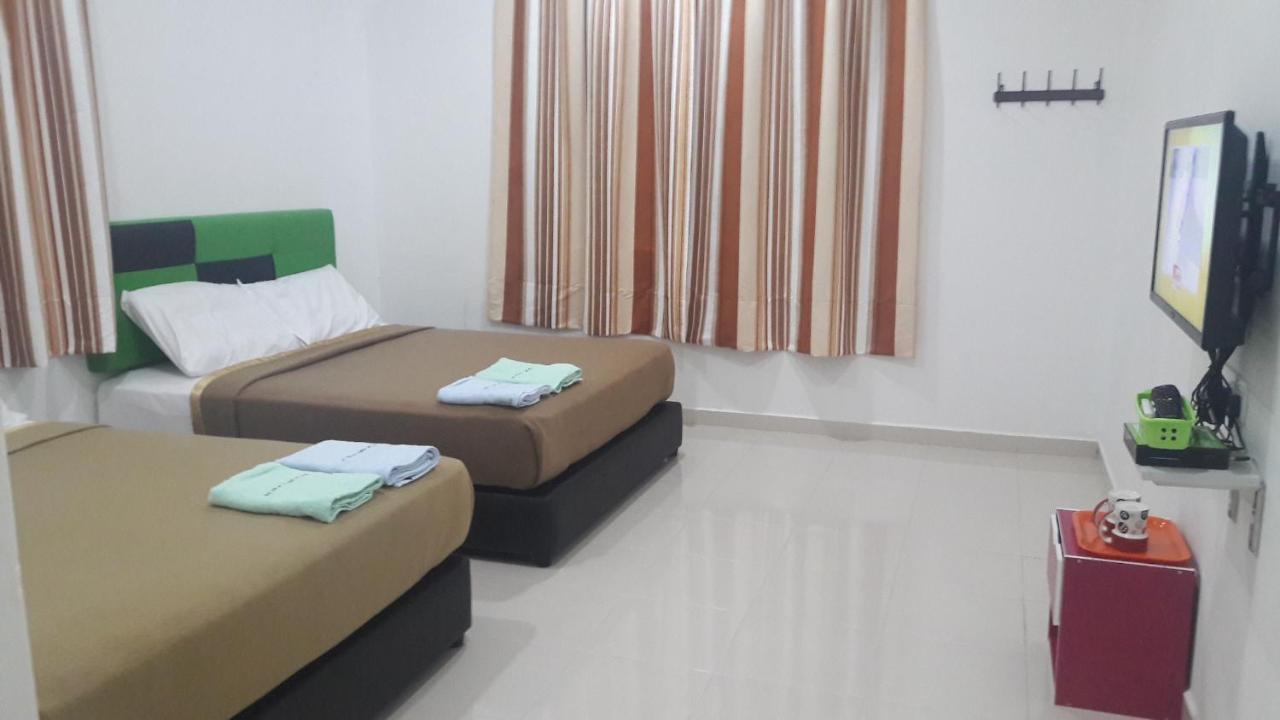 Dlayaran Villa Guest House Kuala Rompin Ngoại thất bức ảnh